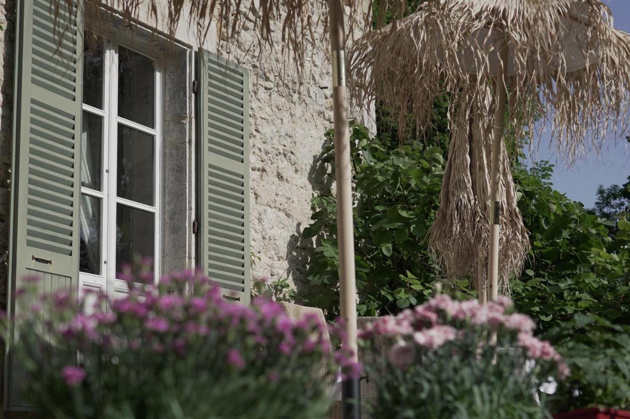 Domaine Du Tres-Haut - Chateau De Montanges Exterior photo